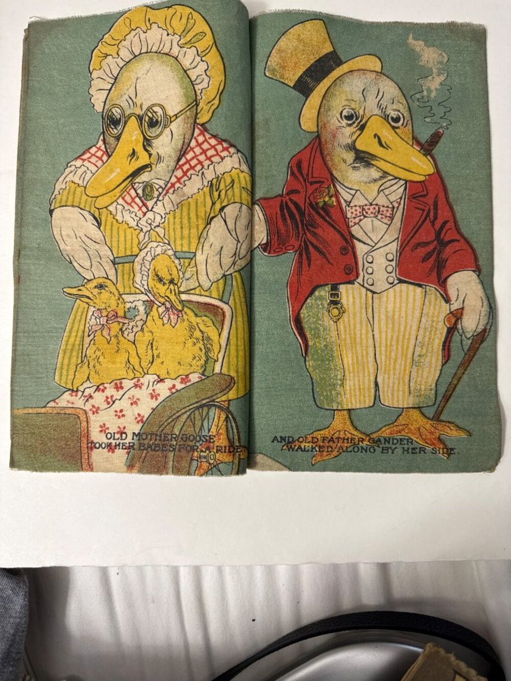 Vintage Mother Goose & Gander Fabric Book Pages Saalfield Publishing Co Colorful - Picture 5 of 9